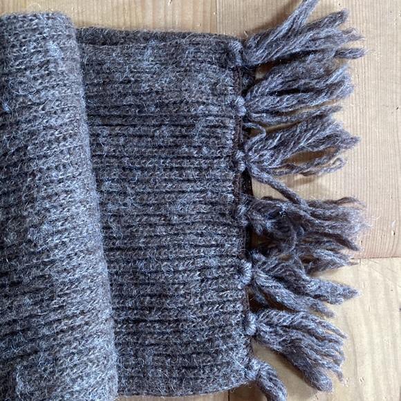 Brown Neck Warmer 6 ft (72 in) x 9 inch 100% Wool, Handknit Excellent Condition. - Picture 2 of 2